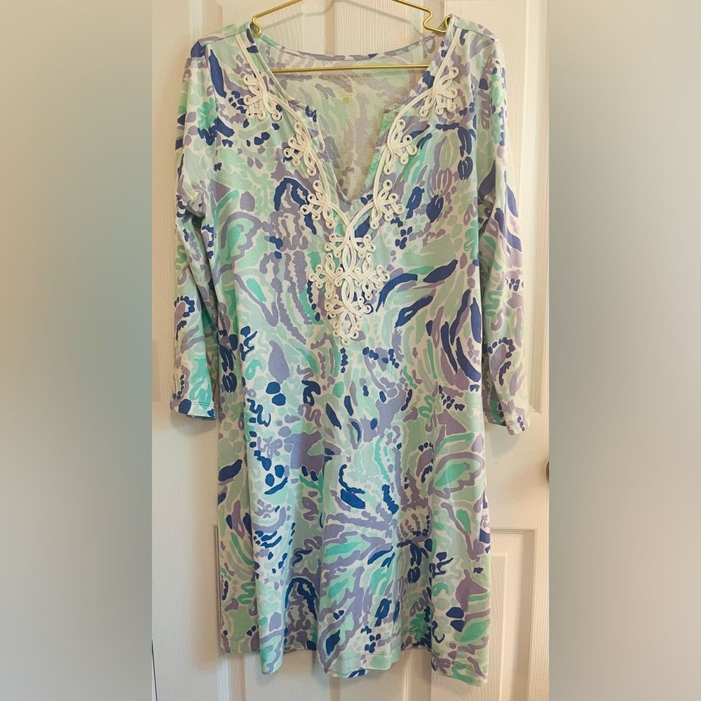 Lilly Pulitzer Tee-Shirt Dress with White Accents - Picture 4 of 9